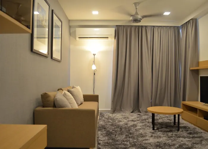 1 Tebrau Suites