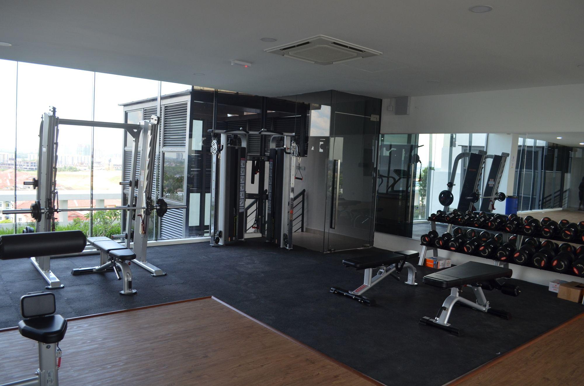 1 Tebrau Apartment